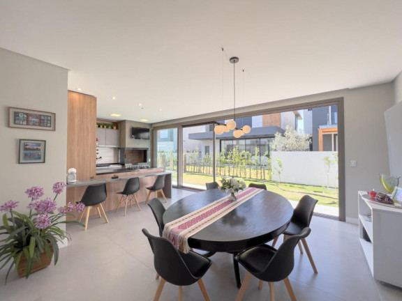 Imagem Casa com 4 Quartos à Venda, 200 m² em -- - Capao Da Canoa Imagem Casa com 4 Quartos à Venda, 200 m² em -- - Capao Da Canoa