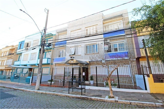 Imagem Apartamento com 2 Quartos à Venda, 68 m² em Santo Antônio - Porto Alegre Imagem Apartamento com 2 Quartos à Venda, 68 m² em Santo Antônio - Porto Alegre