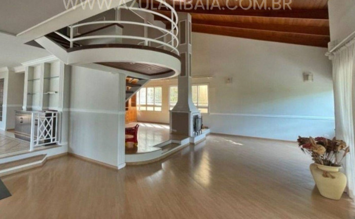 Imagem Casa com 8 Quartos à Venda, 600 m² em Vila Santista - Atibaia Imagem Casa com 8 Quartos à Venda, 600 m² em Vila Santista - Atibaia