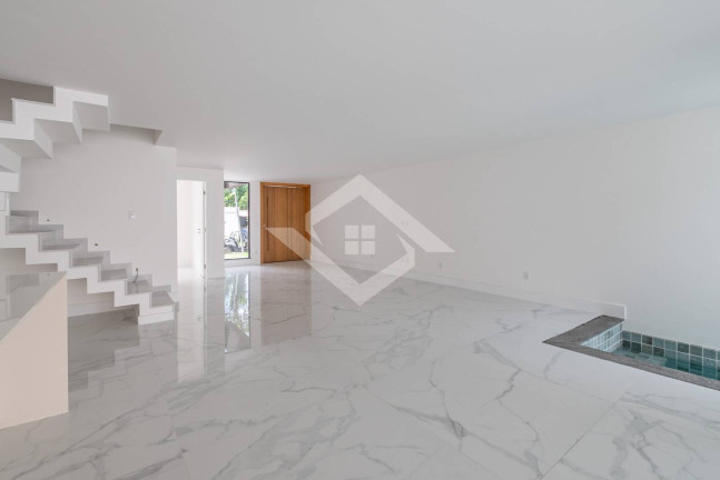 Imagem Casa com 4 Quartos à Venda, 317 m² em Recreio Dos Bandeirantes - Rio De Janeiro Imagem Casa com 4 Quartos à Venda, 317 m² em Recreio Dos Bandeirantes - Rio De Janeiro