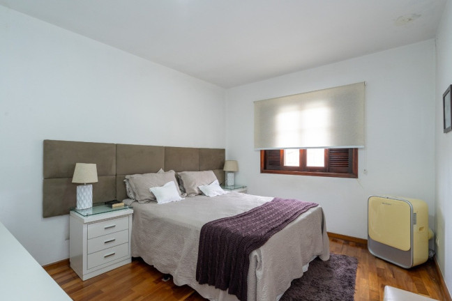 Imagem Casa com 3 Quartos à Venda, 130 m² em Vila Marari - São Paulo