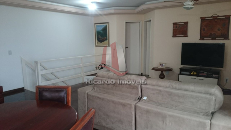 Imagem Imóvel com 4 Quartos à Venda, 206 m² em Centro - Cabo Frio