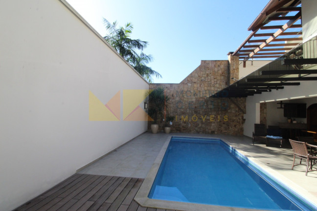 Imagem Casa com 3 Quartos à Venda, 650 m² em Valparaíso - Blumenau Imagem Casa com 3 Quartos à Venda, 650 m² em Valparaíso - Blumenau