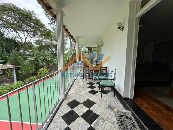 Imagem Casa com 3 Quartos à Venda, 370 m² em Castelo - Ipatinga