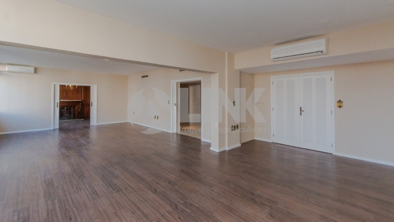 Imagem Apartamento com 3 Quartos à Venda, 381 m² em Moinhos De Vento - Porto Alegre