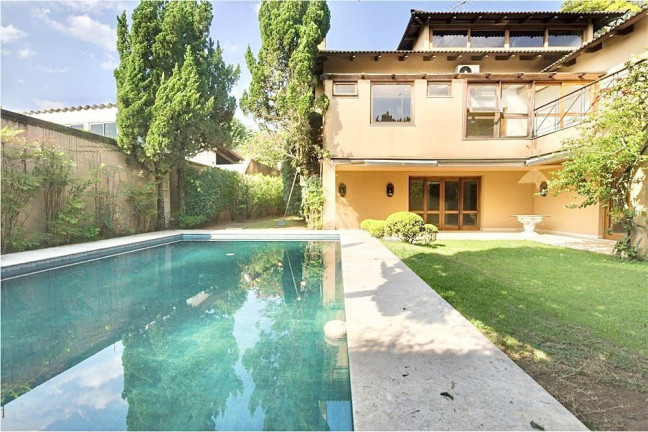 Casa com 4 Quartos à Venda, 750 m² em Jardim Guedala - São Paulo