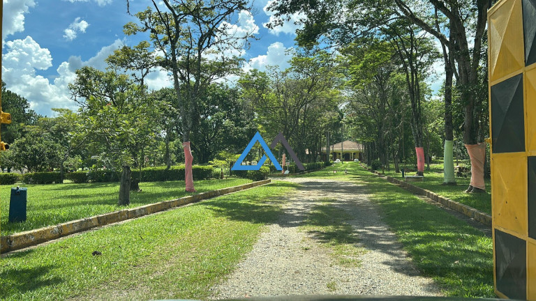 Imagem Imóvel com 9 Quartos à Venda, 95.000 m² em Jardim Sao Felipe - Atibaia