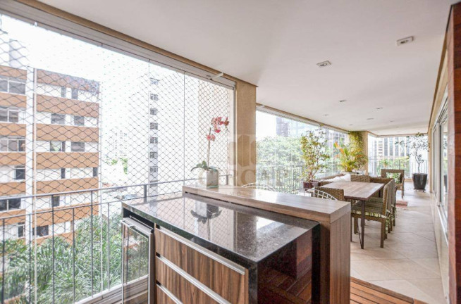 Imagem Apartamento com 3 Quartos à Venda, 223 m² em Itaim Bibi - São Paulo