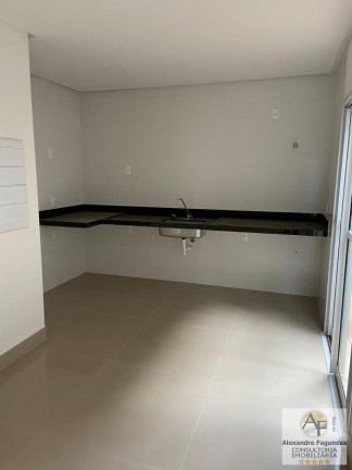 Imagem Casa com 3 Quartos à Venda, 100 m² em Vila Maria - Aparecida De Goiânia