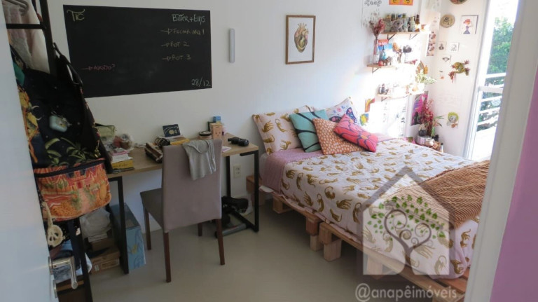 Imagem Casa com 3 Quartos à Venda, 205 m² em Sambaqui - Florianópolis Imagem Casa com 3 Quartos à Venda, 205 m² em Sambaqui - Florianópolis
