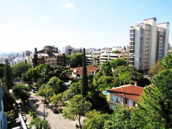 Imagem Imóvel com 3 Quartos à Venda, 395 m² em Auxiliadora - Porto Alegre Imagem Imóvel com 3 Quartos à Venda, 395 m² em Auxiliadora - Porto Alegre