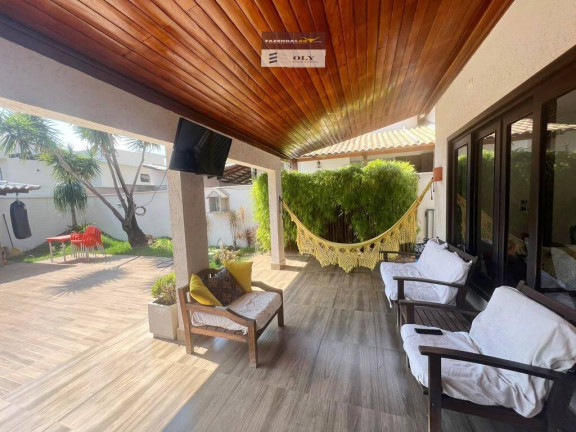 Imagem Casa de Condomínio com 3 Quartos à Venda, 247 m² em Jardins Madri - Goiânia