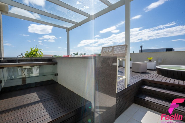 Imagem Casa com 7 Quartos à Venda, 1.103 m² em Jurerê Internacional - Florianópolis Imagem Casa com 7 Quartos à Venda, 1.103 m² em Jurerê Internacional - Florianópolis