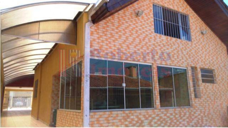 Imagem Casa com 3 Quartos à Venda, 500 m² em Novo Mundo - Curitiba Imagem Casa com 3 Quartos à Venda, 500 m² em Novo Mundo - Curitiba