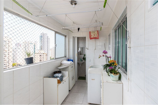 Imagem Imóvel com 3 Quartos à Venda, em Moema - São Paulo Imagem Imóvel com 3 Quartos à Venda, em Moema - São Paulo