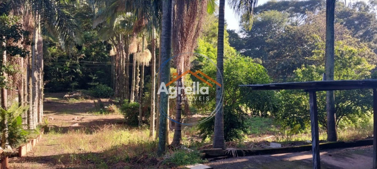 Imagem Imóvel com 2 Quartos à Venda, 374 m² em Pederneiras - Mogi Mirim Imagem Imóvel com 2 Quartos à Venda, 374 m² em Pederneiras - Mogi Mirim