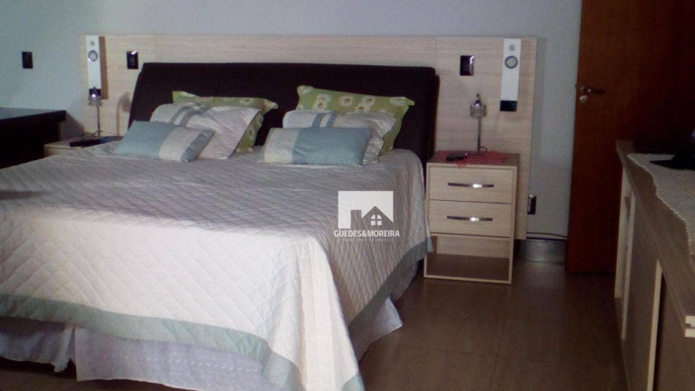 Imagem Casa com 3 Quartos à Venda, 304 m² em Roncáglia - Valinhos Imagem Casa com 3 Quartos à Venda, 304 m² em Roncáglia - Valinhos