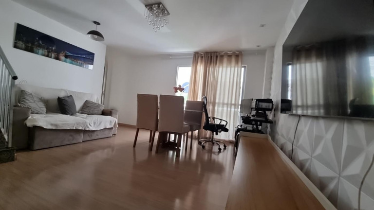 Imagem Casa com 2 Quartos à Venda, 110 m² em Ramos - Rio De Janeiro