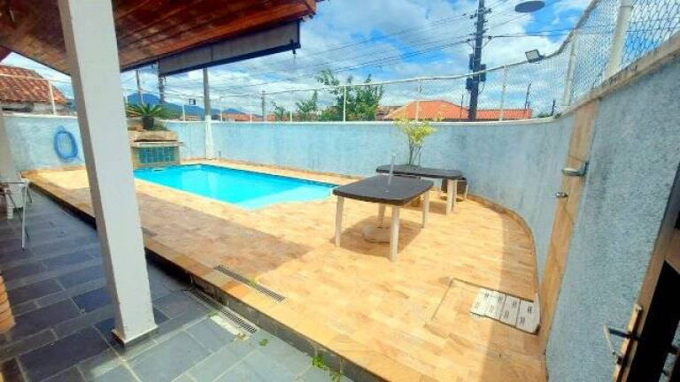 Imagem Casa com 4 Quartos à Venda, 282 m² em Balneário Arpoador - Peruíbe