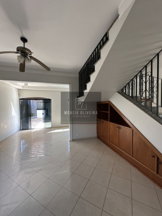 Imagem Sobrado com 4 Quartos à Venda, 293 m² em Vila Mano - Ourinhos