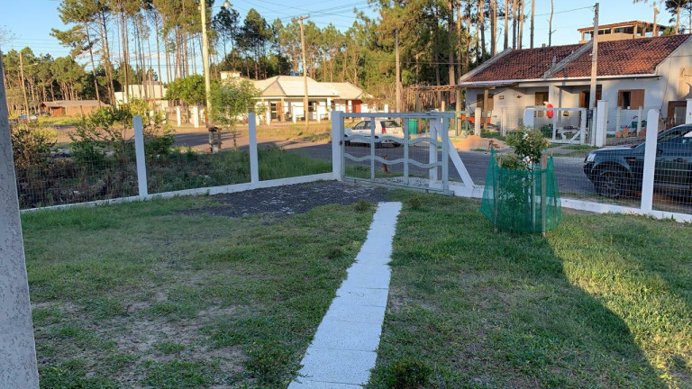 Imagem Casa com 2 Quartos à Venda, 120 m² em Village - Capao Da Canoa