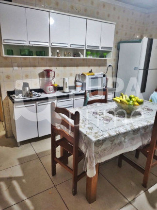 Imagem Casa com 3 Quartos à Venda, 240 m² em Vila Nova Galvão - São Paulo Imagem Casa com 3 Quartos à Venda, 240 m² em Vila Nova Galvão - São Paulo