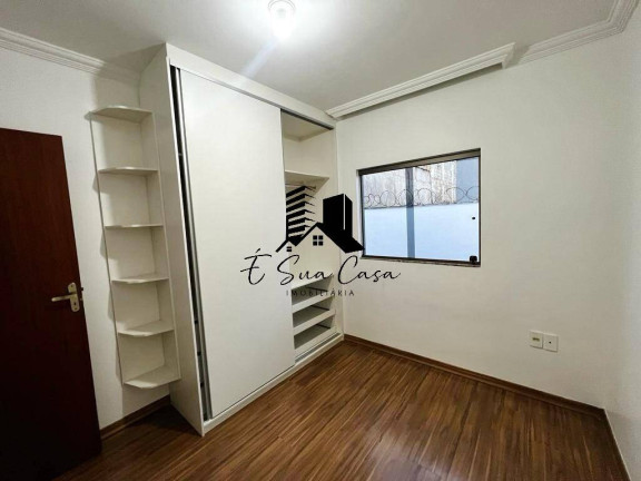Imagem Casa com 3 Quartos à Venda, 130 m² em Cabral - Contagem Imagem Casa com 3 Quartos à Venda, 130 m² em Cabral - Contagem