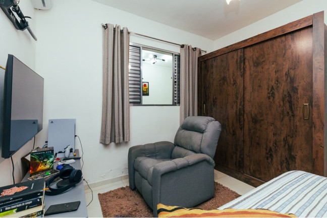Imagem Casa com 2 Quartos à Venda,  em Parque Almerinda Pereira Chaves - Jundiaí