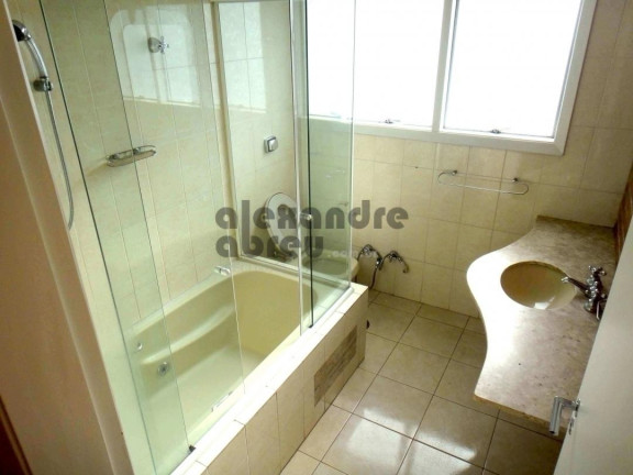 Imagem Casa com 6 Quartos à Venda, 450 m² em Jardim Morumbi - São Paulo Imagem Casa com 6 Quartos à Venda, 450 m² em Jardim Morumbi - São Paulo