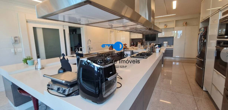 Imagem Casa de Condomínio com 6 Quartos à Venda, 2.811 m² em Alphaville - Santana De Parnaíba
