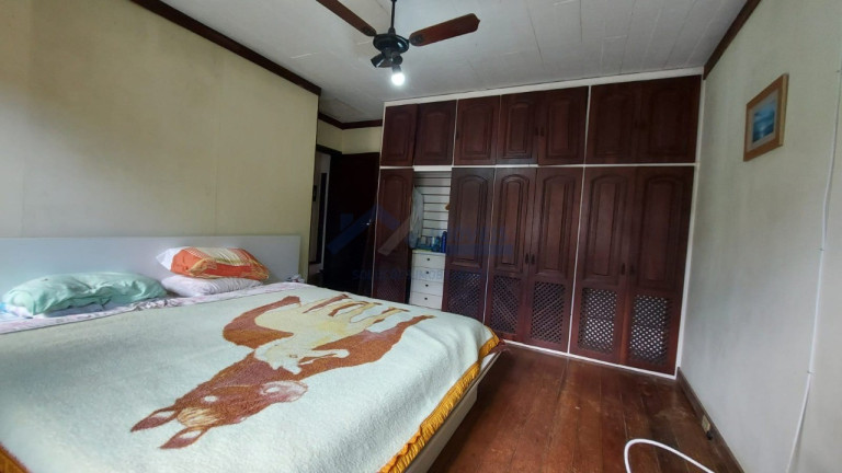 Imagem Sobrado com 3 Quartos à Venda, 325 m² em Vila Assunção - Porto Alegre