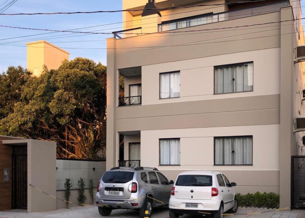 Imagem Apartamento com 2 Quartos para Alugar,  em Praia Do Mariscal - Bombinhas