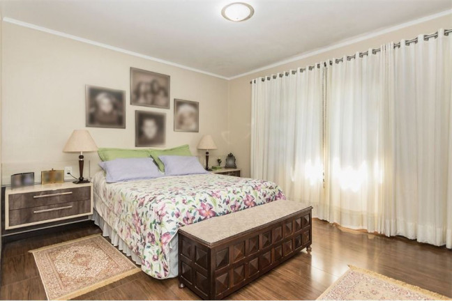 Imagem Casa com 4 Quartos à Venda, 525 m² em Jardim Sabará - Porto Alegre Imagem Casa com 4 Quartos à Venda, 525 m² em Jardim Sabará - Porto Alegre