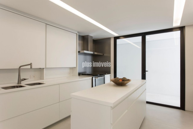 Imagem Casa com 3 Quartos à Venda, 723 m² em Jardim Paulista - São Paulo Imagem Casa com 3 Quartos à Venda, 723 m² em Jardim Paulista - São Paulo