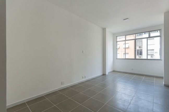 Imagem Imóvel com 1 Quarto à Venda, 30 m² em Copacabana - Rio De Janeiro