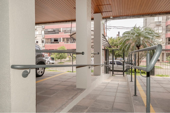 Imagem Cobertura com 3 Quartos à Venda, 198 m² em Jardim Lindóia - Porto Alegre