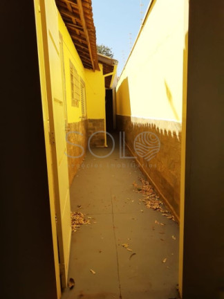 Imagem Casa com 3 Quartos para Alugar, 250 m² em Jardim Das Flores - Araraquara Imagem Casa com 3 Quartos para Alugar, 250 m² em Jardim Das Flores - Araraquara