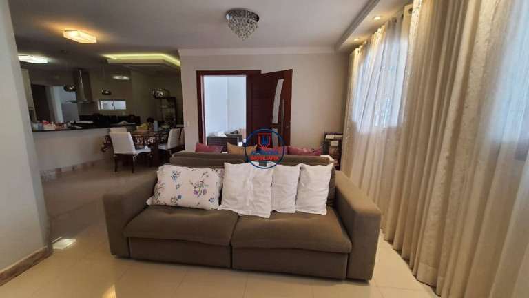 Imagem Casa com 3 Quartos para Alugar ou Temporada, 240 m² em Nova Parnamirim - Parnamirim