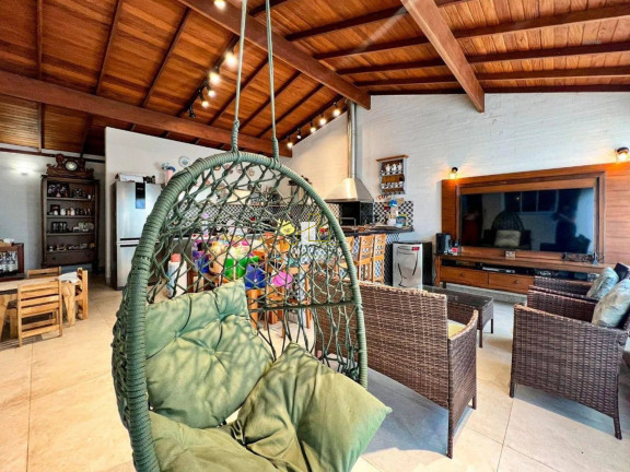 Casa com 4 Quartos à Venda, 200 m² em Santa Luzia - Serra