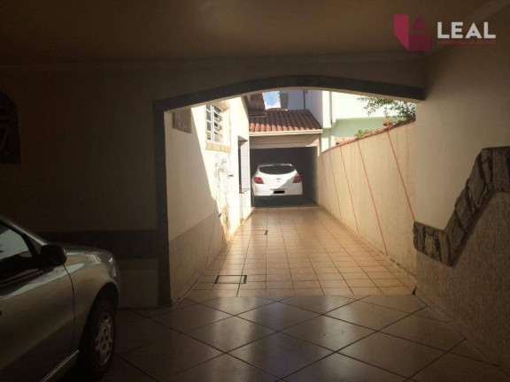 Imagem Casa com 3 Quartos à Venda, 219 m² em Primavera - Pouso Alegre