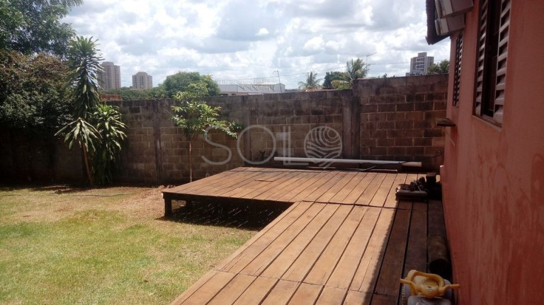 Imagem Casa com 3 Quartos à Venda, 300 m² em Centro - Araraquara Imagem Casa com 3 Quartos à Venda, 300 m² em Centro - Araraquara