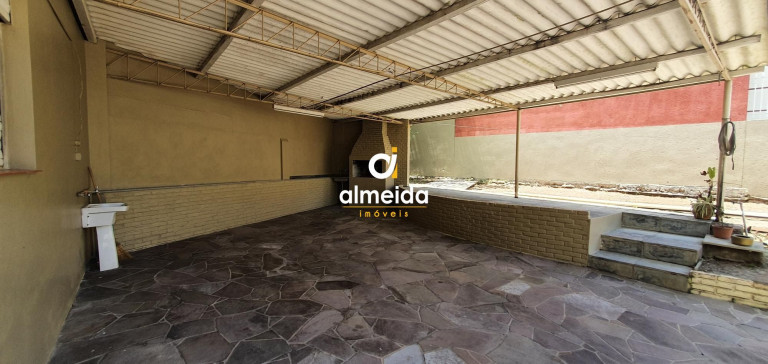 Sobrado com 3 Quartos à Venda, 234 m² em Nossa Senhora De Fátima - Santa Maria