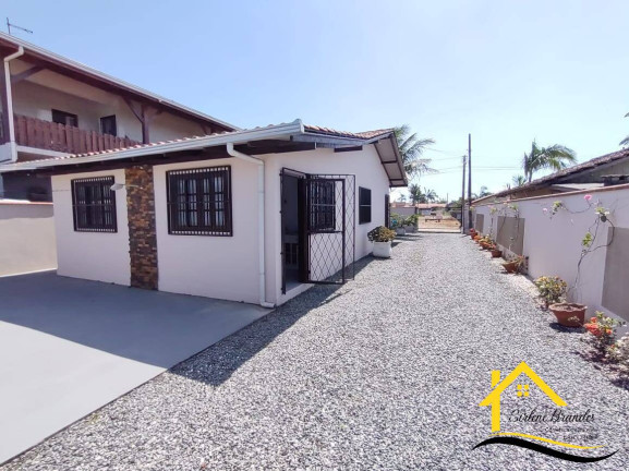 Imagem Casa com 3 Quartos à Venda, 360 m² em Centro - Balneário Barra Do Sul Imagem Casa com 3 Quartos à Venda, 360 m² em Centro - Balneário Barra Do Sul