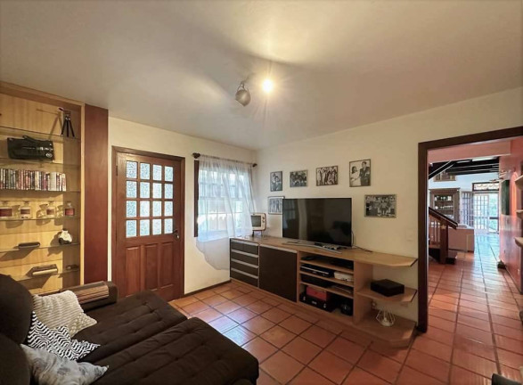 Imagem Casa com 5 Quartos à Venda, 982 m² em Vila Santo Antônio - Cotia Imagem Casa com 5 Quartos à Venda, 982 m² em Vila Santo Antônio - Cotia