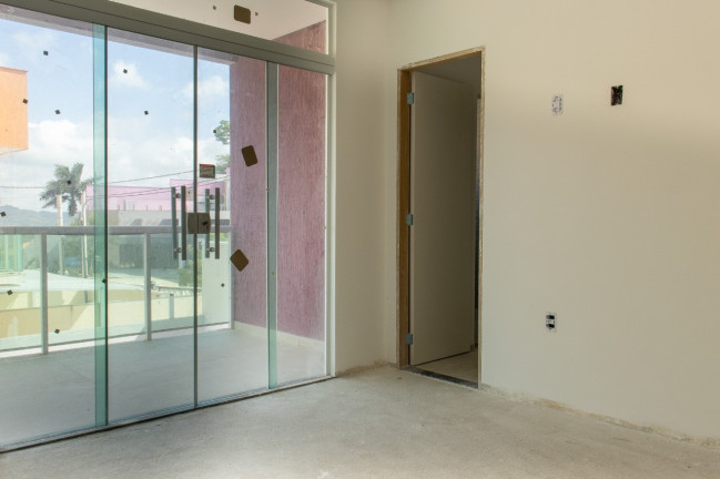 Imagem Casa com 3 Quartos à Venda, em Campo Grande - Rio De Janeiro Imagem Casa com 3 Quartos à Venda, em Campo Grande - Rio De Janeiro