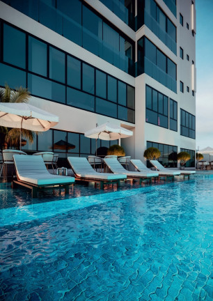 Imagem Apartamento com 4 Quartos à Venda, 212 m² em Meia Praia - Itapema