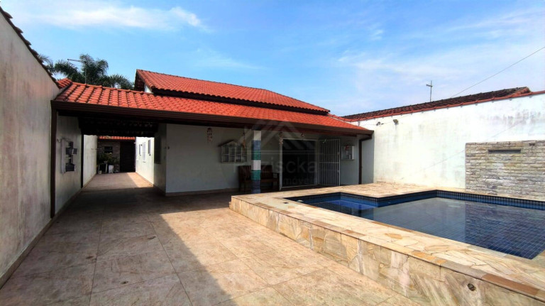Imagem Casa com 3 Quartos à Venda, 250 m² em Bopiranga - Itanhaém Imagem Casa com 3 Quartos à Venda, 250 m² em Bopiranga - Itanhaém