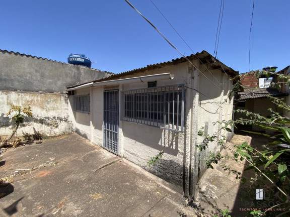 Imagem Casa com 2 Quartos à Venda, 128 m² Imagem Casa com 2 Quartos à Venda, 128 m²
