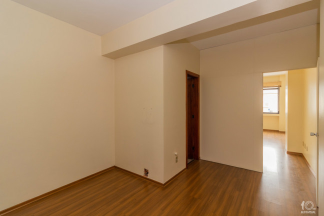 Imagem Sala Comercial à Venda, 39 m² em Independência - Porto Alegre Imagem Sala Comercial à Venda, 39 m² em Independência - Porto Alegre