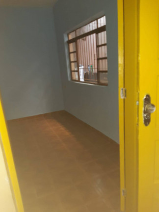 Imagem Casa com 2 Quartos à Venda, 238 m² em Jardim Silveira - São Paulo